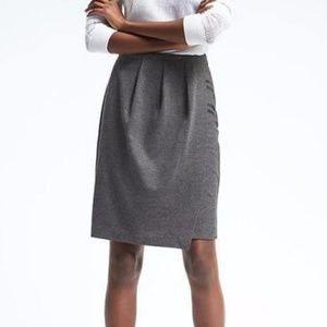 Banana Republic pencil pleated skirt